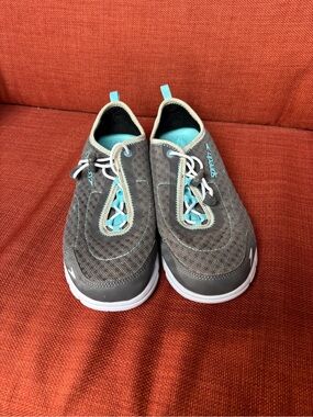 Speedo Grey and Teal Slip-on swim shoes - size 9